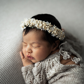 Babyshooting, Neugeborenenfotografie, Babyfotografie, Babyfotos, Newbornshooting mit Eltern, Babyshooting mit Geschwister, Fotostudio Knobloch in Bötzingen am Kaiserstuhl, Babyfotograf Bötzingen, Babyfotografin Bötzingen, Neugeborenenfotograf Freiburg, Neugeborenenfotografin Freiburg, Newbornshooting Breisach, Neugeborenenshooting Emmendingen, Babyshooting March, Babyfotos Bad Krozingen, Neugeborenenfotografie Vogtsburg, Babyfotograf Freiburg, Babyfotografin Freiburg, Neugeborenenfotograf Breisach, Neugeborenenfotografin Breisach, Newbornshooting Emmendingen, Neugeborenenshooting March, Babyshooting Bad Krozingen, Babyfotos Vogtsburg, Babyfotograf Breisach, Babyfotografin Breisach, Neugeborenenfotograf Emmendingen, Neugeborenenfotografin Emmendingen, Newbornshooting March, Neugeborenenshooting Bad Krozingen, Babyshooting Vogtsburg, Babyfotos Breisach, Babyfotograf Emmendingen, Babyfotografin Emmendingen, Neugeborenenfotograf March, Neugeborenenfotografin March, Newbornshooting Bad Krozingen, Neugeborenenshooting Vogtsburg, Babyshooting Breisach, Babyfotos Emmendingen, Babyfotograf March, Babyfotografin March, Neugeborenenfotograf Bad Krozingen, Neugeborenenfotografin Bad Krozingen, Newbornshooting Vogtsburg, Neugeborenenshooting Breisach, Babyshooting Emmendingen, Babyfotograf Bad Krozingen, Babyfotografin Bad Krozingen, Neugeborenenfotograf Vogtsburg, Neugeborenenfotografin Vogtsburg, Neugeborenenfotografie Offenburg, Babyfotograf Lörrach, Babyfotografin Offenburg, Neugeborenenfotograf Lörrach, Neugeborenenfotografin Offenburg, Newbornshooting Lörrach, Neugeborenenshooting Offenburg, Babyshooting Lörrach, Babyfotos Offenburg, Neugeborenenfotografie Lörrach, Babyfotograf Offenburg, Babyfotografin Lörrach,, Neugeborenenfotograf Offenburg, Neugeborenenfotografin Lörrach, Newbornshooting Offenburg, Neugeborenenshooting Lörrach, Babyshooting Offenburg, Babyfotos Lörrach