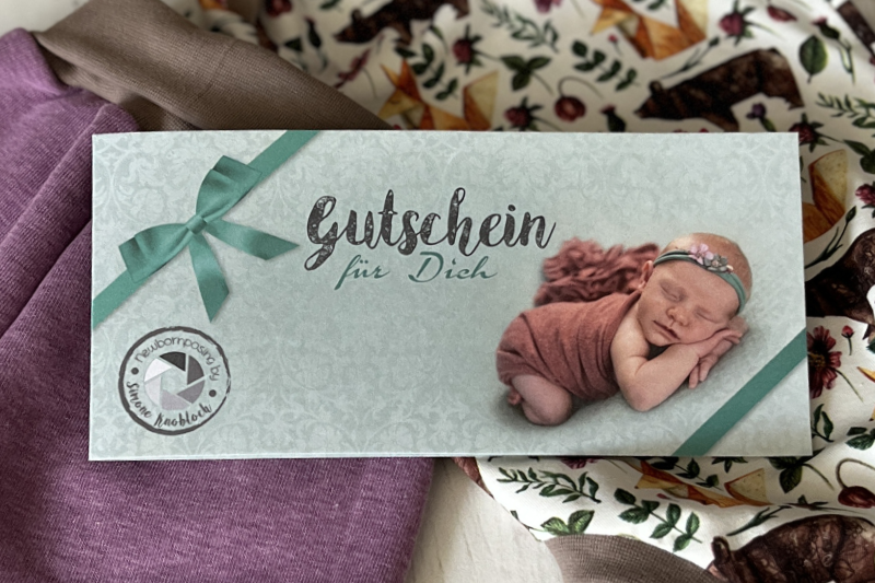 Newbornposing, Babyshooting, Neugeborenenfotografie, Babyfotografie, Babyfotos, Newbornshooting mit Eltern, Babyshooting mit Geschwister, Fotostudio Knobloch in Bötzingen am Kaiserstuhl, Babyfotograf Bötzingen, Babyfotografin Bötzingen, Neugeborenenfotograf Freiburg, Neugeborenenfotografin Freiburg, Newbornshooting Breisach, Neugeborenenshooting Emmendingen, Babyshooting March, Babyfotos Bad Krozingen, Neugeborenenfotografie Vogtsburg, Babyfotograf Freiburg, Babyfotografin Freiburg, Neugeborenenfotograf Breisach, Neugeborenenfotografin Breisach, Newbornshooting Emmendingen, Neugeborenenshooting March, Babyshooting Bad Krozingen, Babyfotos Vogtsburg, Babyfotograf Breisach, Babyfotografin Breisach, Neugeborenenfotograf Emmendingen, Neugeborenenfotografin Emmendingen, Newbornshooting March, Neugeborenenshooting Bad Krozingen, Babyshooting Vogtsburg, Babyfotos Breisach, Babyfotograf Emmendingen, Babyfotografin Emmendingen, Neugeborenenfotograf March, Neugeborenenfotografin March, Newbornshooting Bad Krozingen, Neugeborenenshooting Vogtsburg, Babyshooting Breisach, Babyfotos Emmendingen, Babyfotograf March, Babyfotografin March, Neugeborenenfotograf Bad Krozingen, Neugeborenenfotografin Bad Krozingen, Newbornshooting Vogtsburg, Gutschein Neugeborenenshooting Breisach, Gutschein Babyshooting Emmendingen, Babyfotograf Bad Krozingen, Babyfotografin Bad Krozingen, Neugeborenenfotograf Vogtsburg, Neugeborenenfotografin Vogtsburg, Neugeborenenfotografie Offenburg, Babyfotograf Lörrach, Babyfotografin Offenburg, Neugeborenenfotograf Lörrach, Neugeborenenfotografin Offenburg, Newbornshooting Lörrach, Neugeborenenshooting Offenburg, Babyshooting Lörrach, Babyfotos Offenburg, Neugeborenenfotografie Lörrach, Babyfotograf Offenburg, Babyfotografin Lörrach,, Neugeborenenfotograf Offenburg, Neugeborenenfotografin Lörrach, Gutschein Newbornshooting Offenburg, Gutschein Babyshooting Lörrach, Babyshooting Offenburg, Babyfotos Lörrach